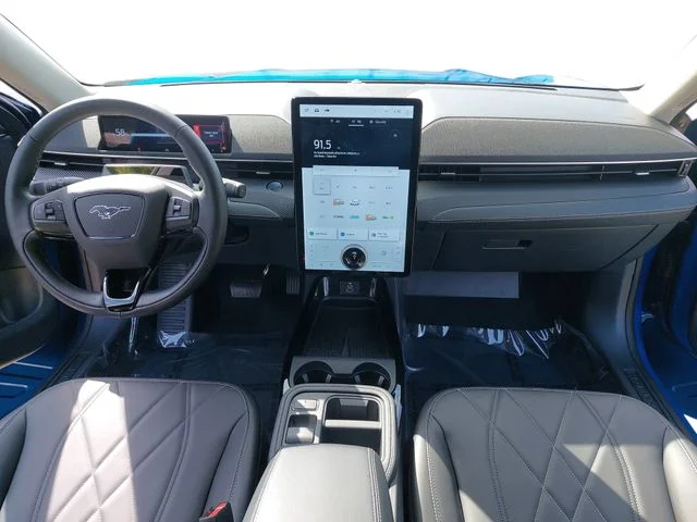 Used 2025 Blue Ford Select image 9