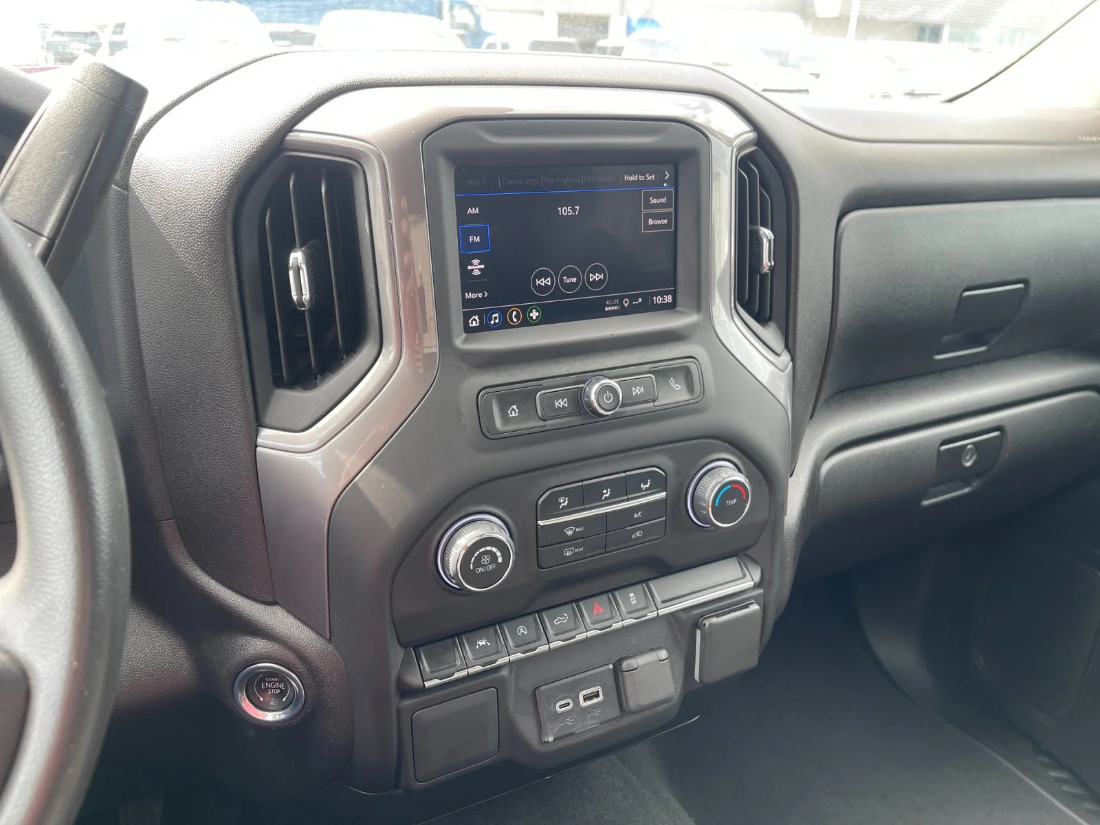 Used 2023 Red Chevrolet Custom image 19