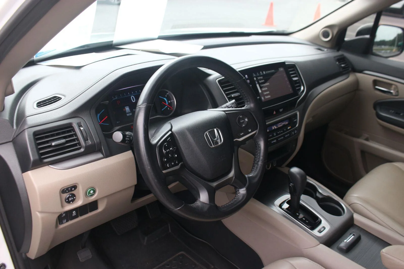 Used 2020 White Honda EX-L image 17