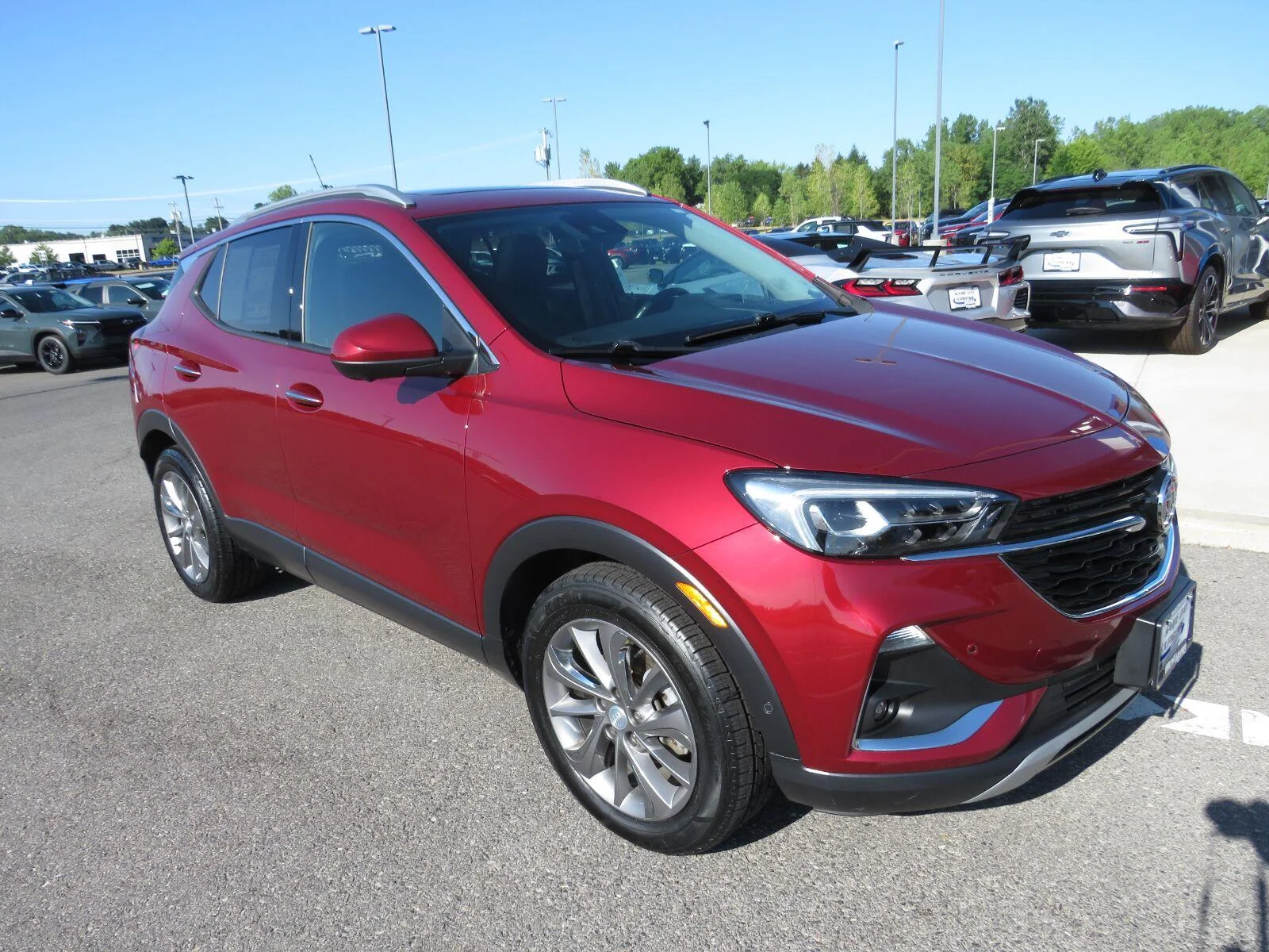 Used 2022 Cinnabar Metallic Buick Essence image 4