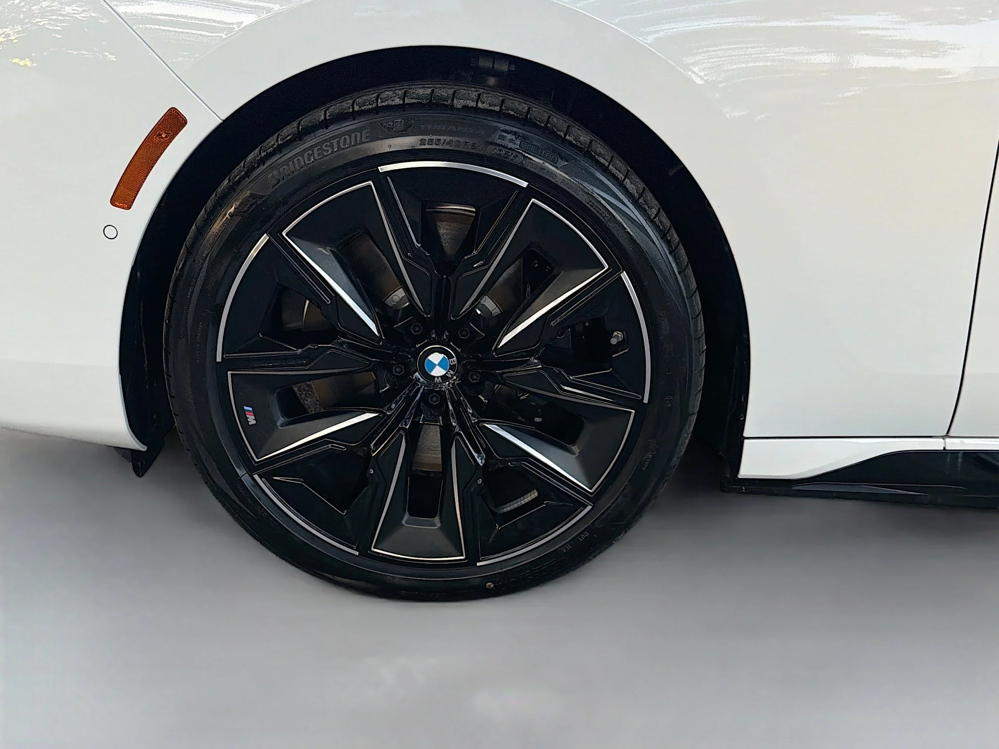 New 2026 Alpine White BMW eDrive50 image 40