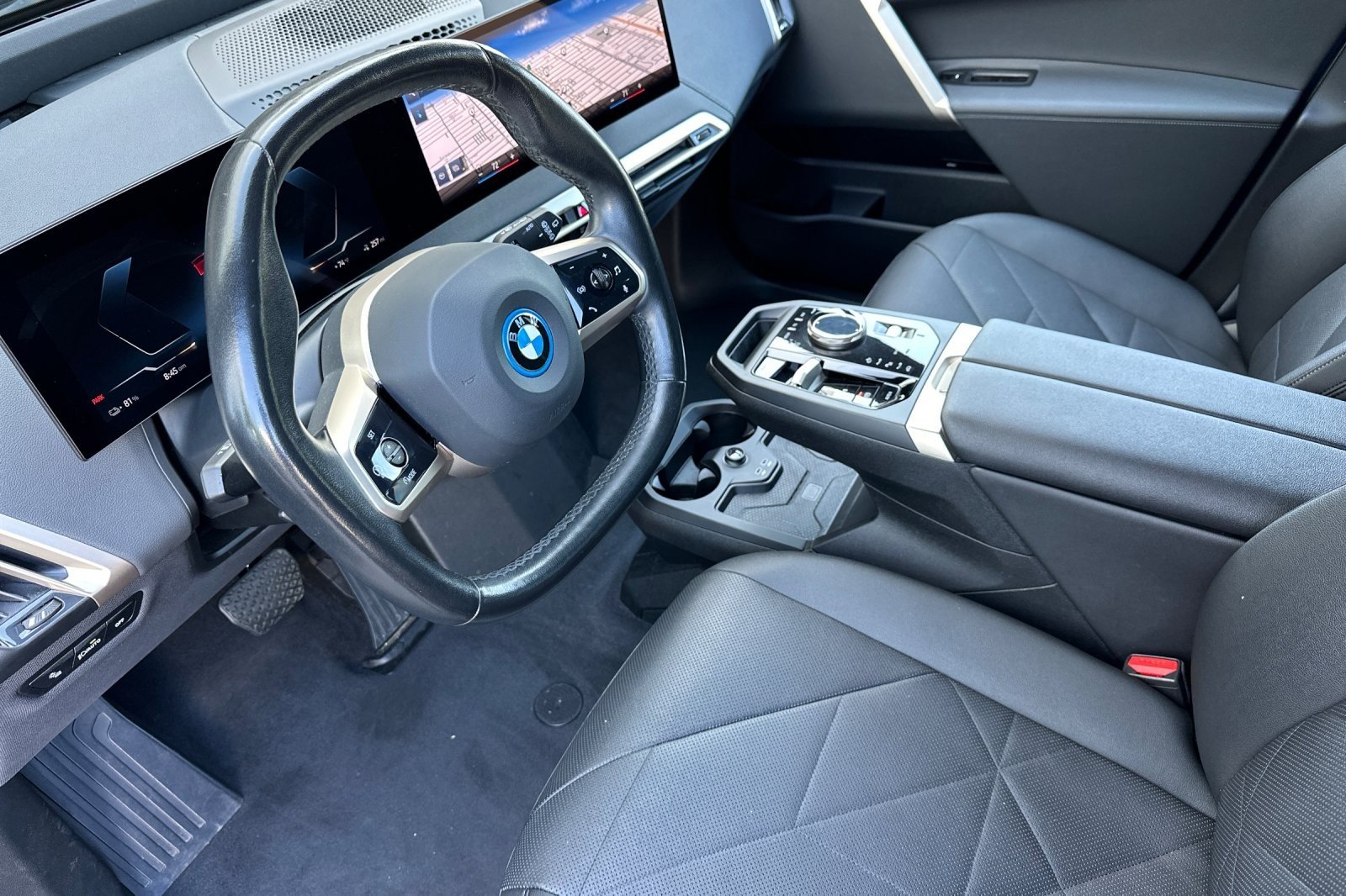 Used 2022 Phytonic Blue Metallic BMW xDrive50 image 9