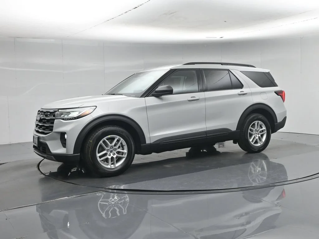 New 2027 Avalanche Gray Ford Active image 28