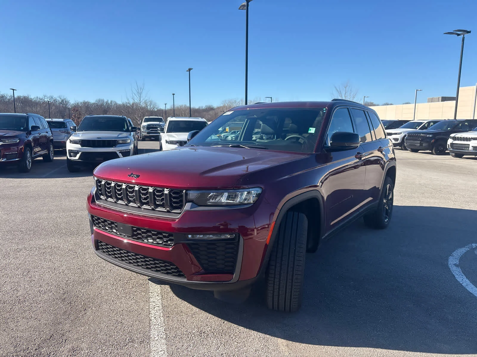 New 2026 Velvet Red Pearl-Coat Exterior Paint Jeep Limited image 4