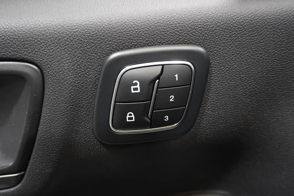 Used 2023 Black Ford Active image 25