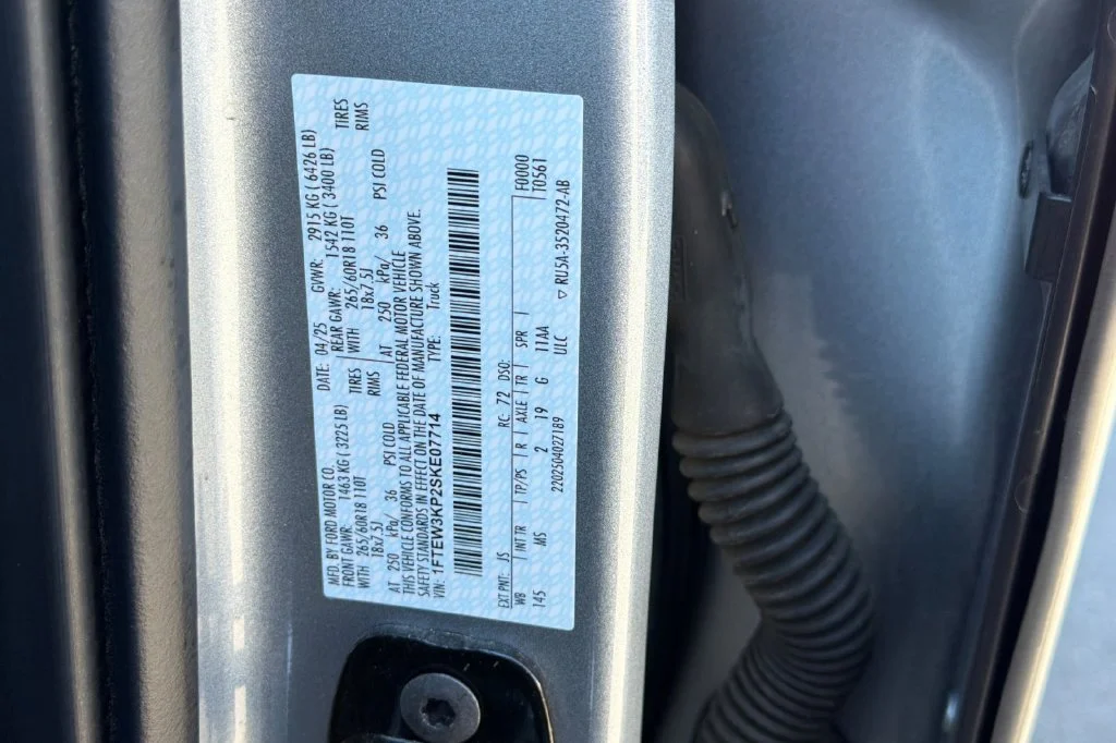 Used 2025 Silver Metallic Ford XLT image 34