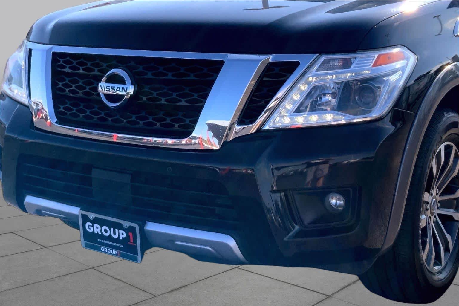 Used 2018 Super Black Nissan SL image 30