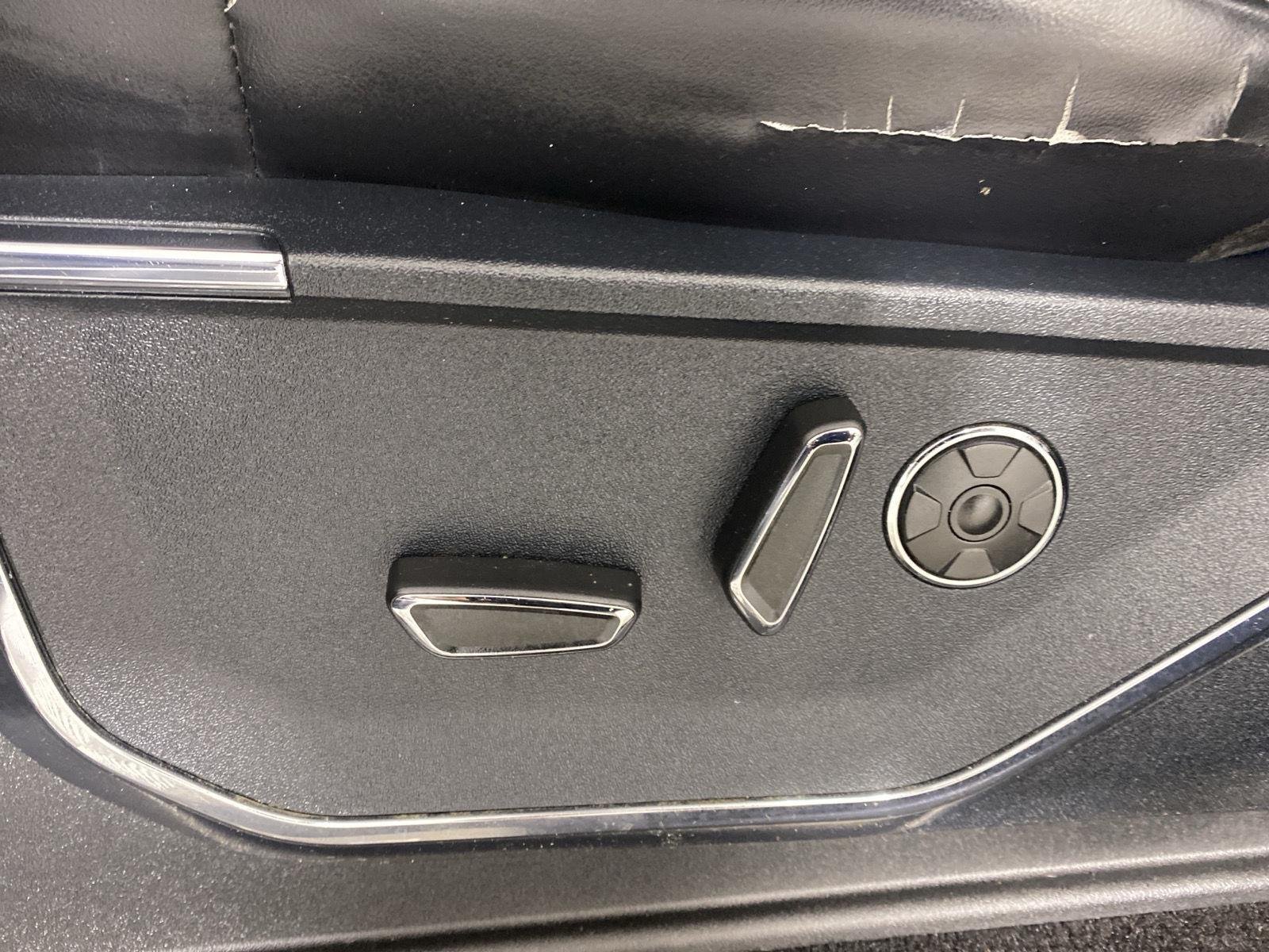 Used 2021 Smoked Quartz Metallic Tinted Clearcoat Ford Platinum image 14