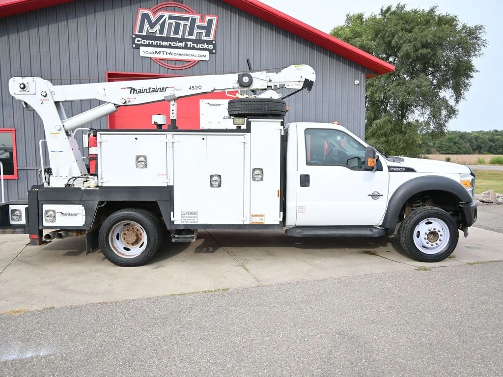 2016 Ford F-550 - Photo 13