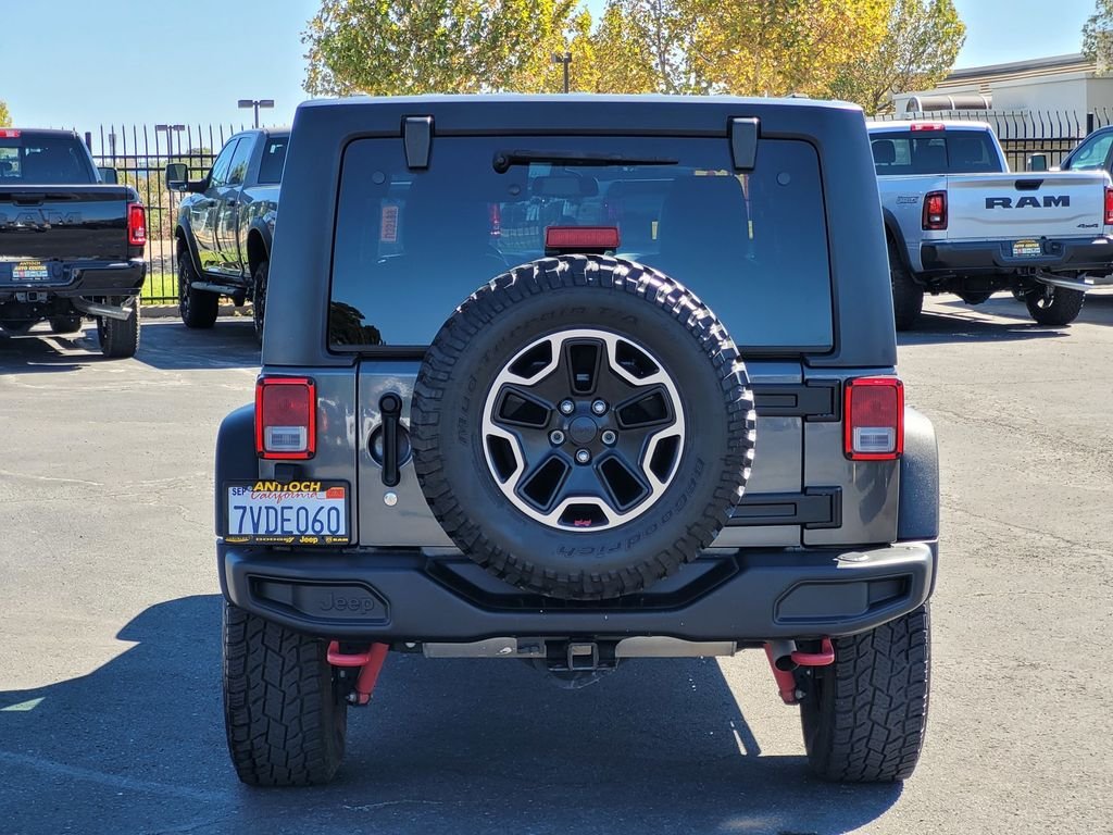 Certified Used 2016 Gray Jeep Unlimited Rubicon image 5