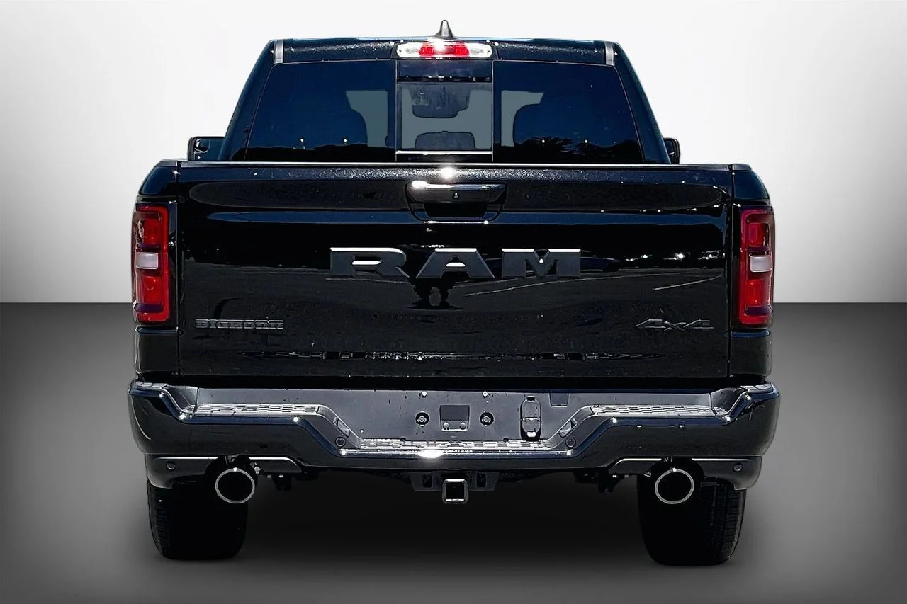 New 2026 Diamond Black Crystal Pearl-Coat Exterior Paint RAM Big Horn/Lone Star image 7