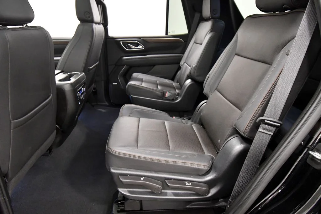 Used 2024  Chevrolet High Country image 15