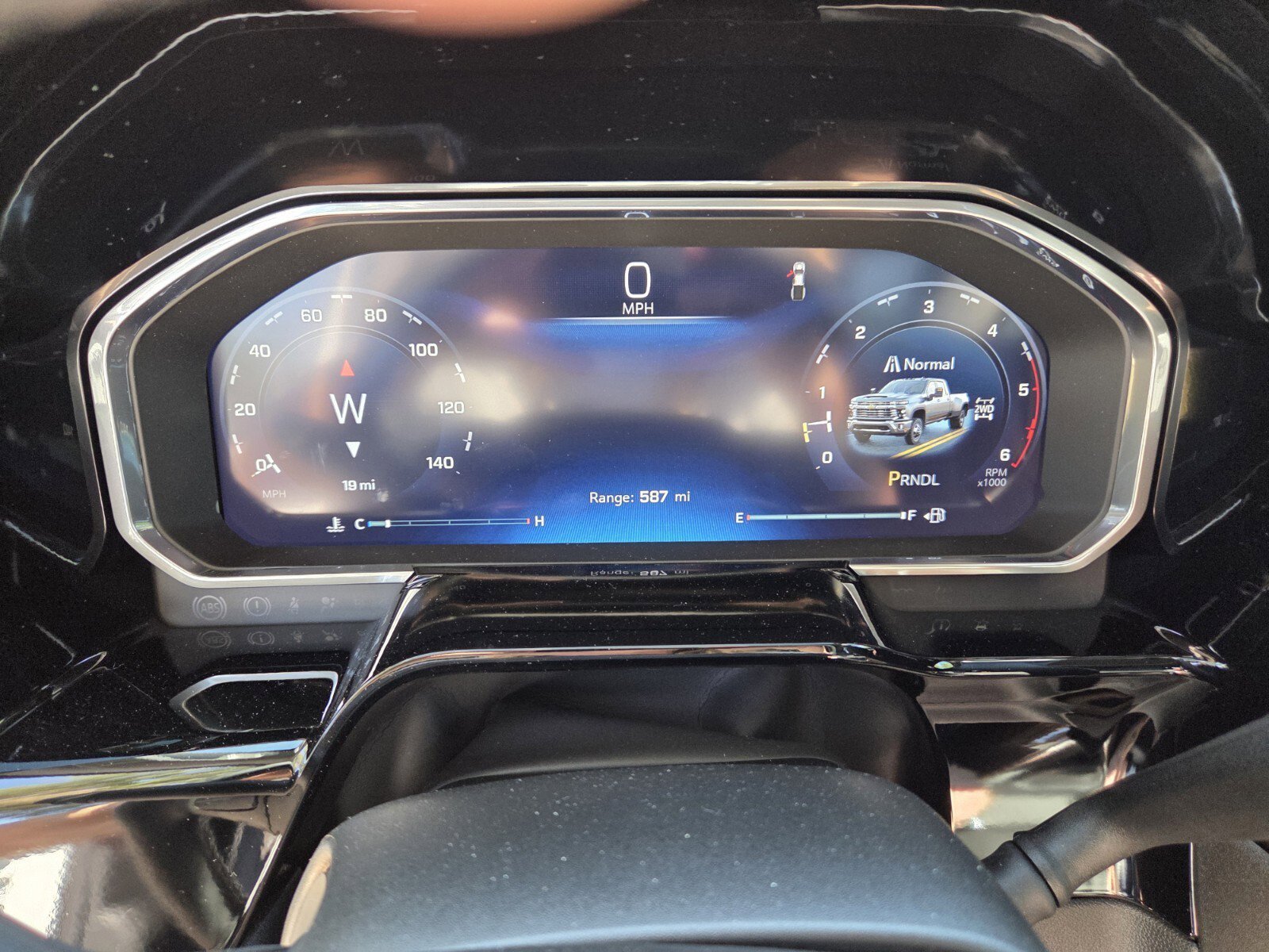 New 2026 Summit White Chevrolet LT DRW image 36