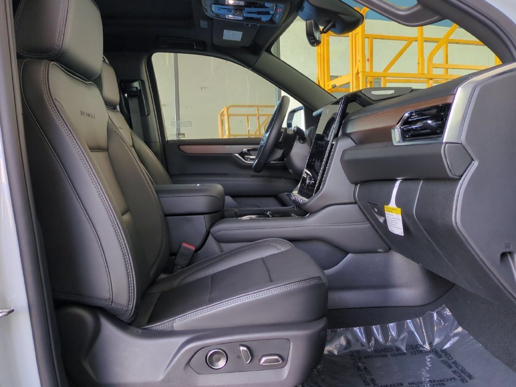 2026 GMC Yukon XL Denali - Photo 39