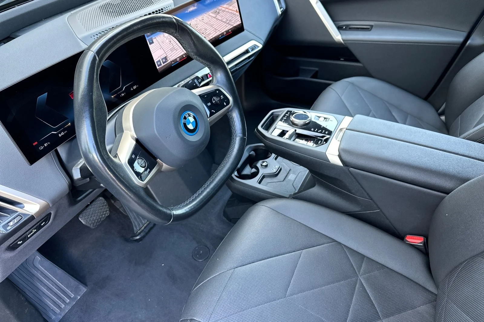 Used 2022 Phytonic Blue Metallic BMW xDrive50 image 9