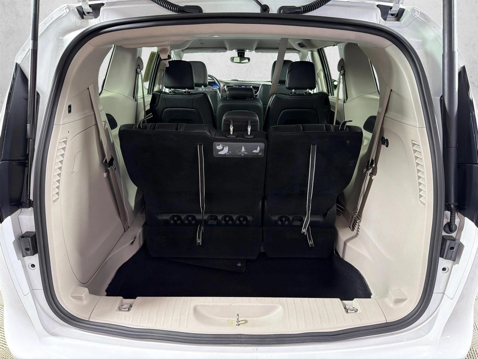 Used 2019 Blue Chrysler Touring L image 17