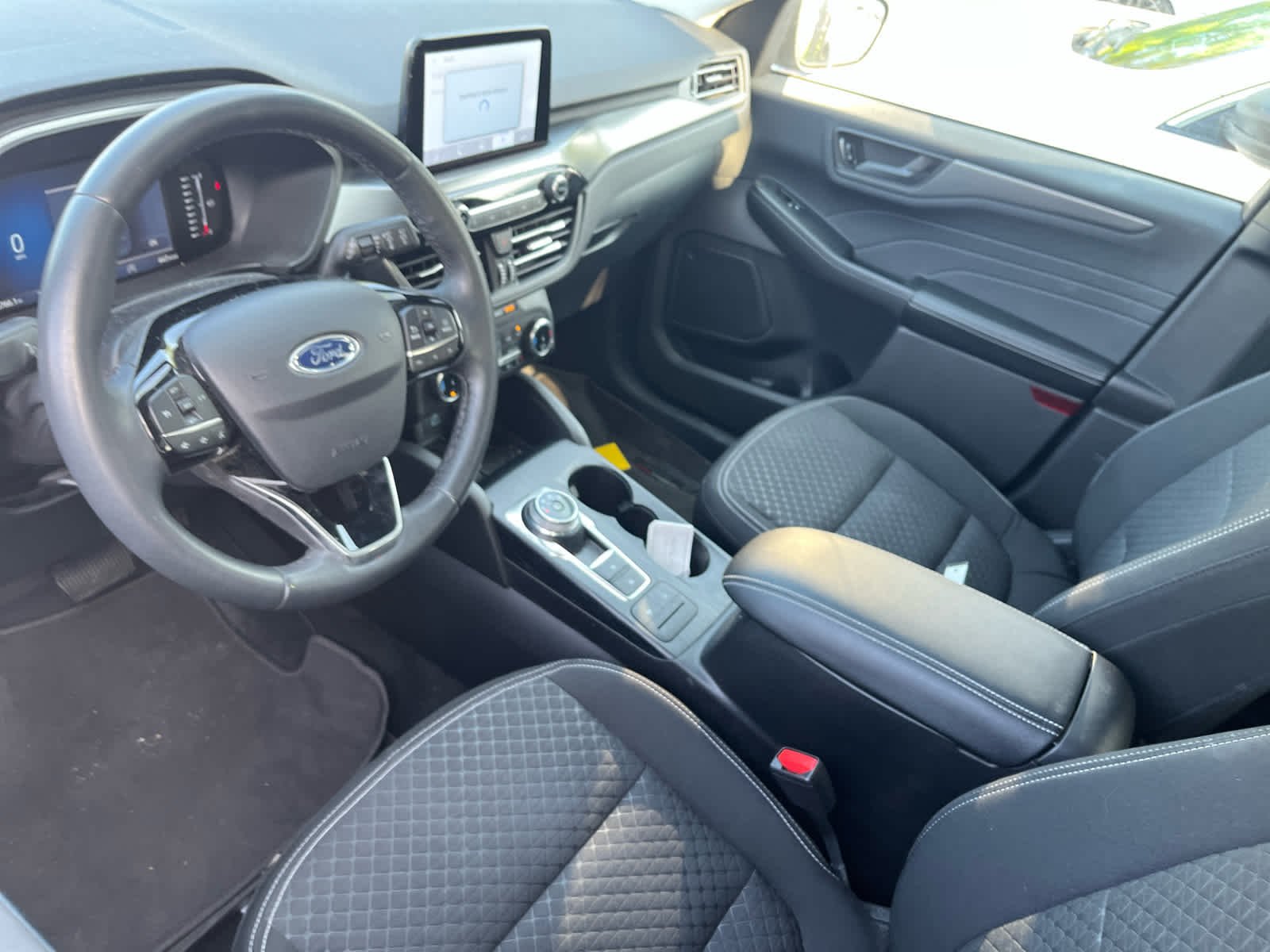 Used 2023 Iconic Silver Metallic Ford Active image 4