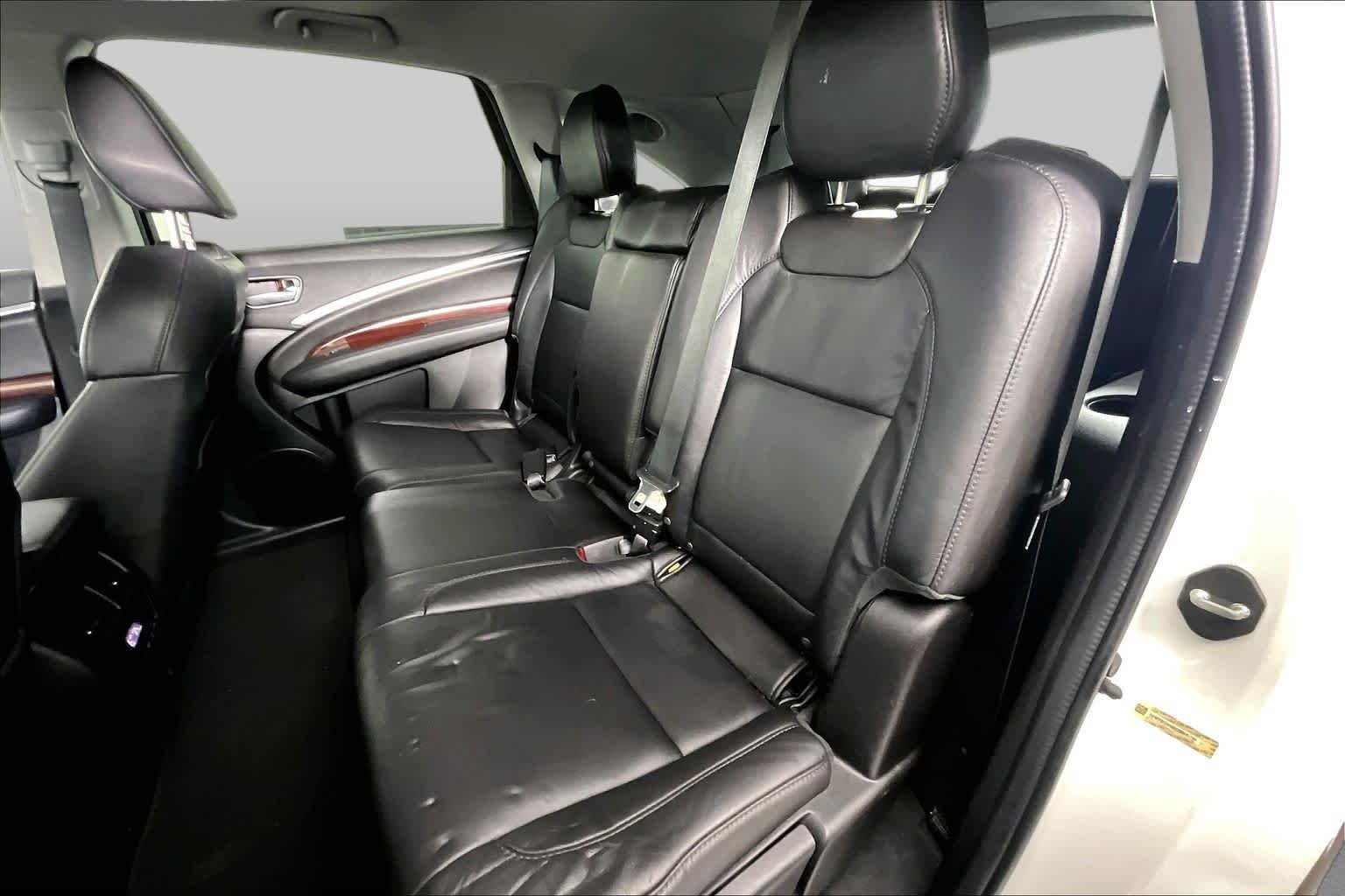 Used 2016 White Diamond Pearl Acura w/Tech image 19