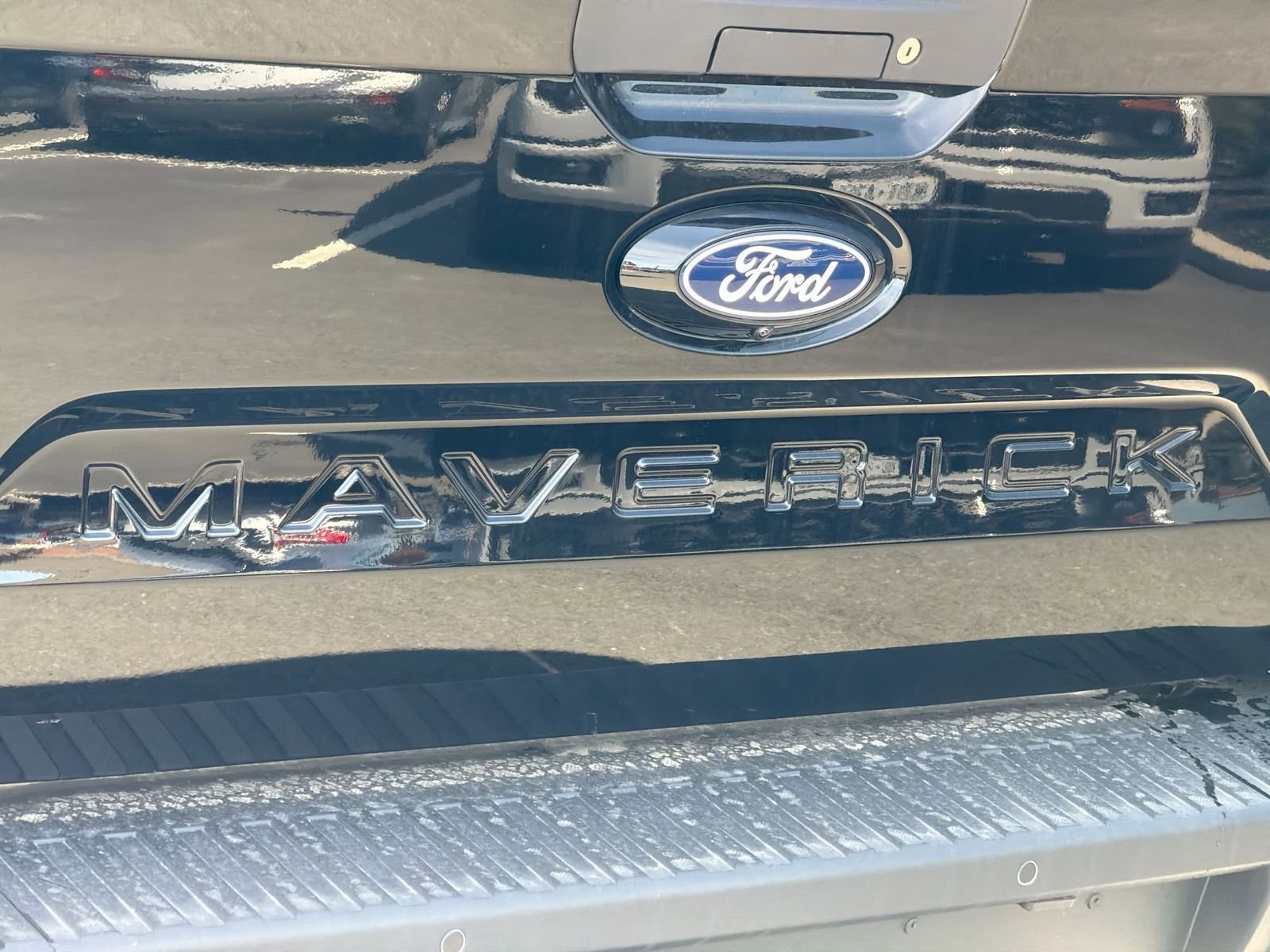 New 2026 Shadow Black Ford XLT image 13
