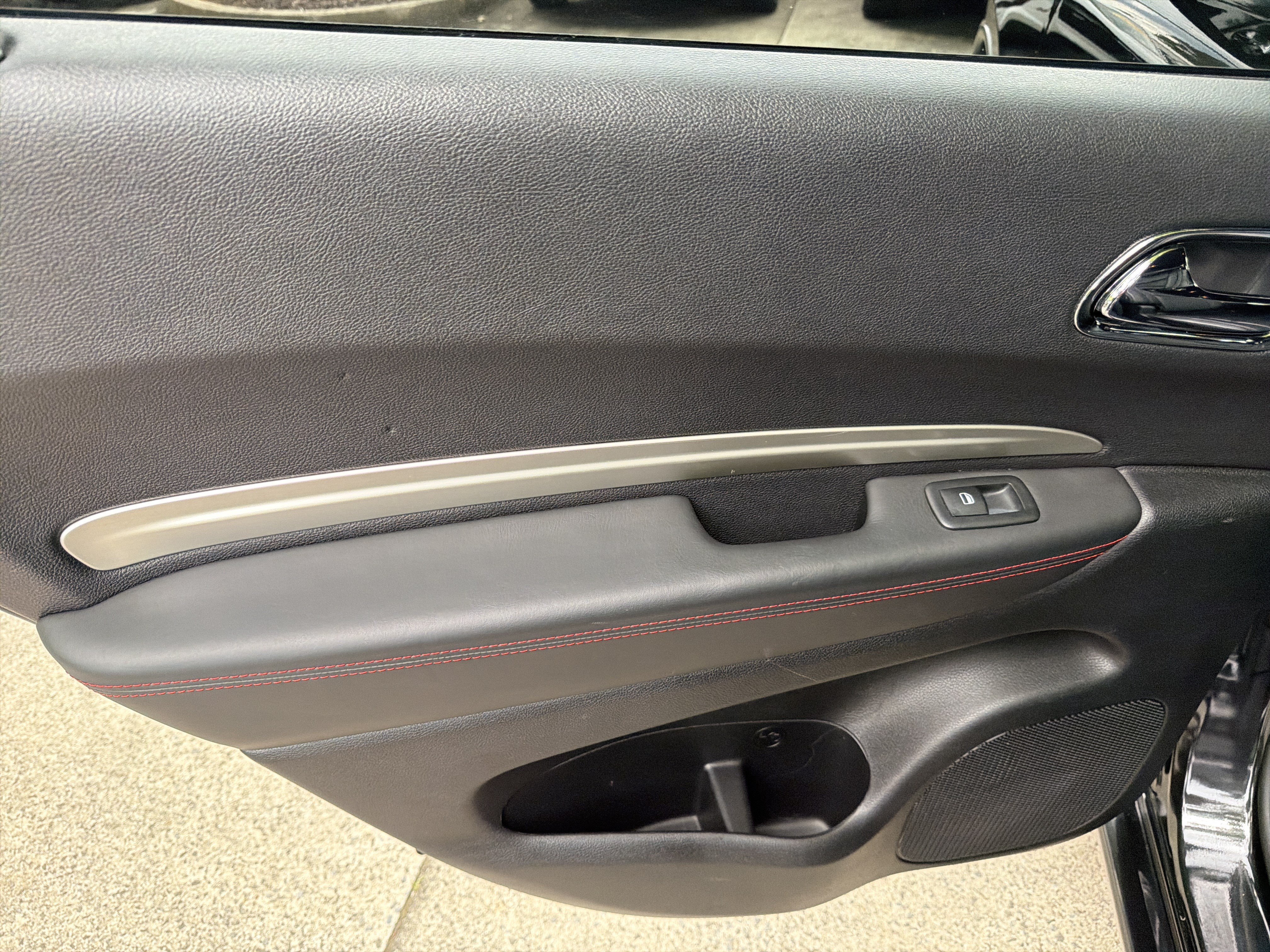 Used 2014 Brilliant Black Crystal Pearlcoat Dodge R/T image 20