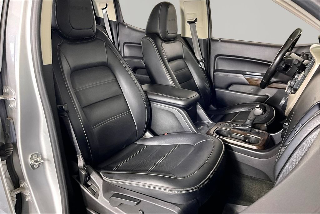 Used 2017 QUICKSILVER METALLIC GMC 4WD Denali image 24