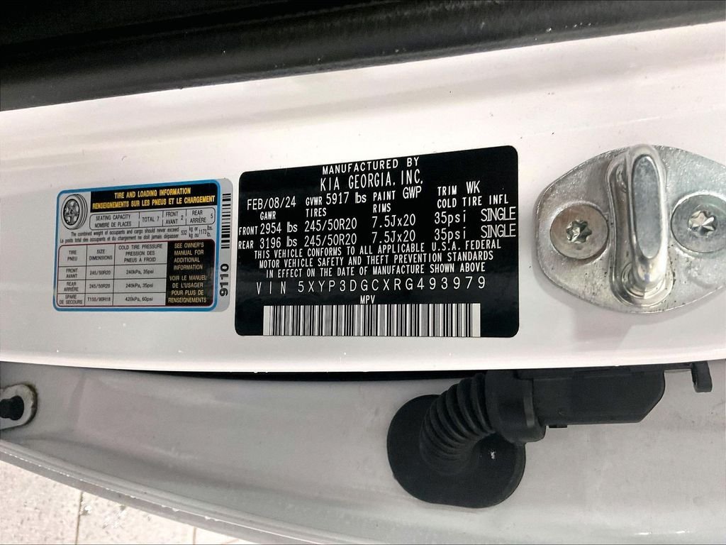 Used 2024 White Kia EX X-Line image 37