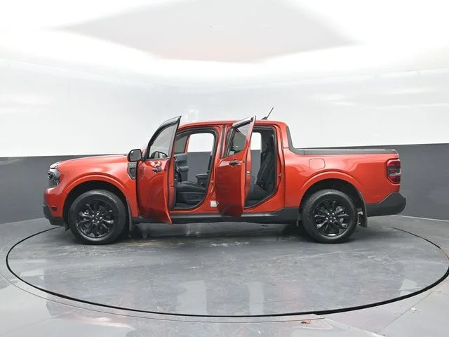 Certified Used 2024 Chili Pepper Red Ford XLT image 28
