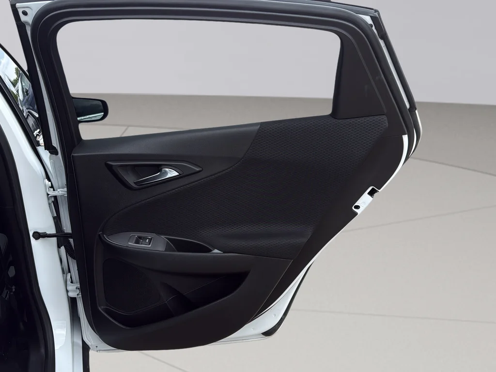Used 2024 Summit White Chevrolet LT image 29