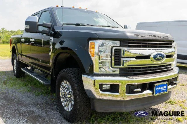 Used 2017 Black Ford XLT image 4