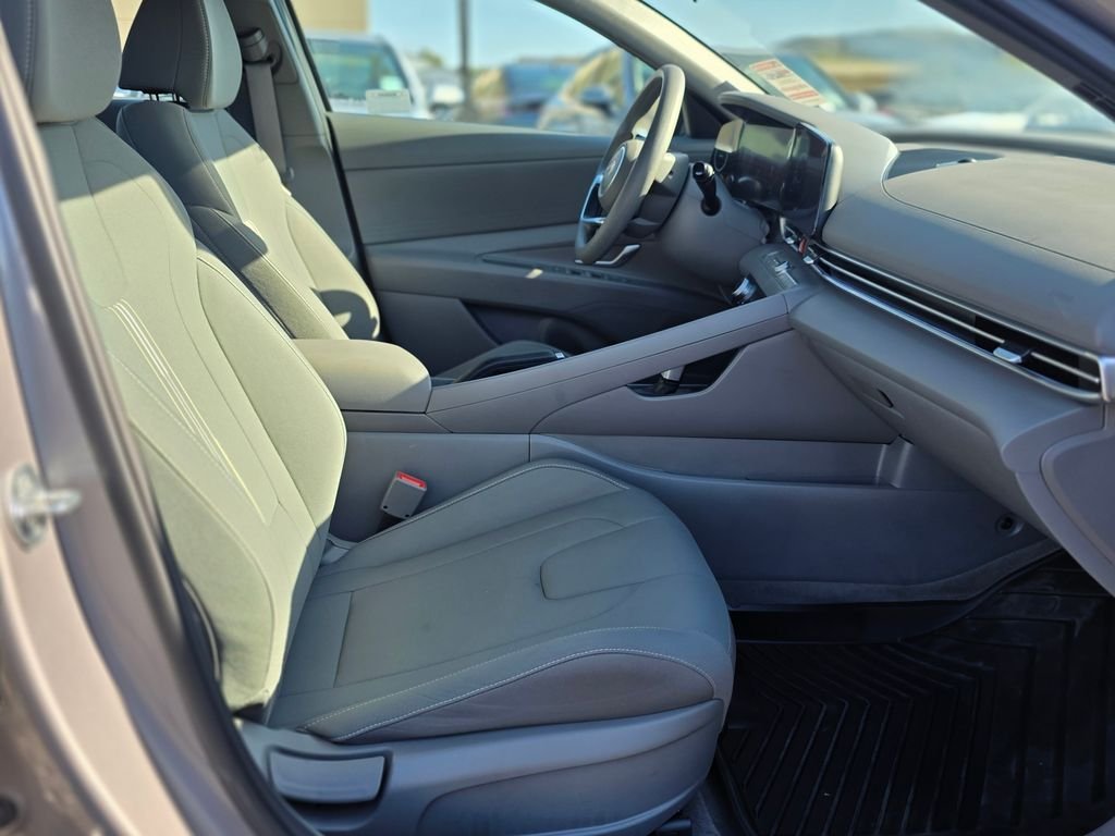 2024 Hyundai Elantra SEL - Photo 10