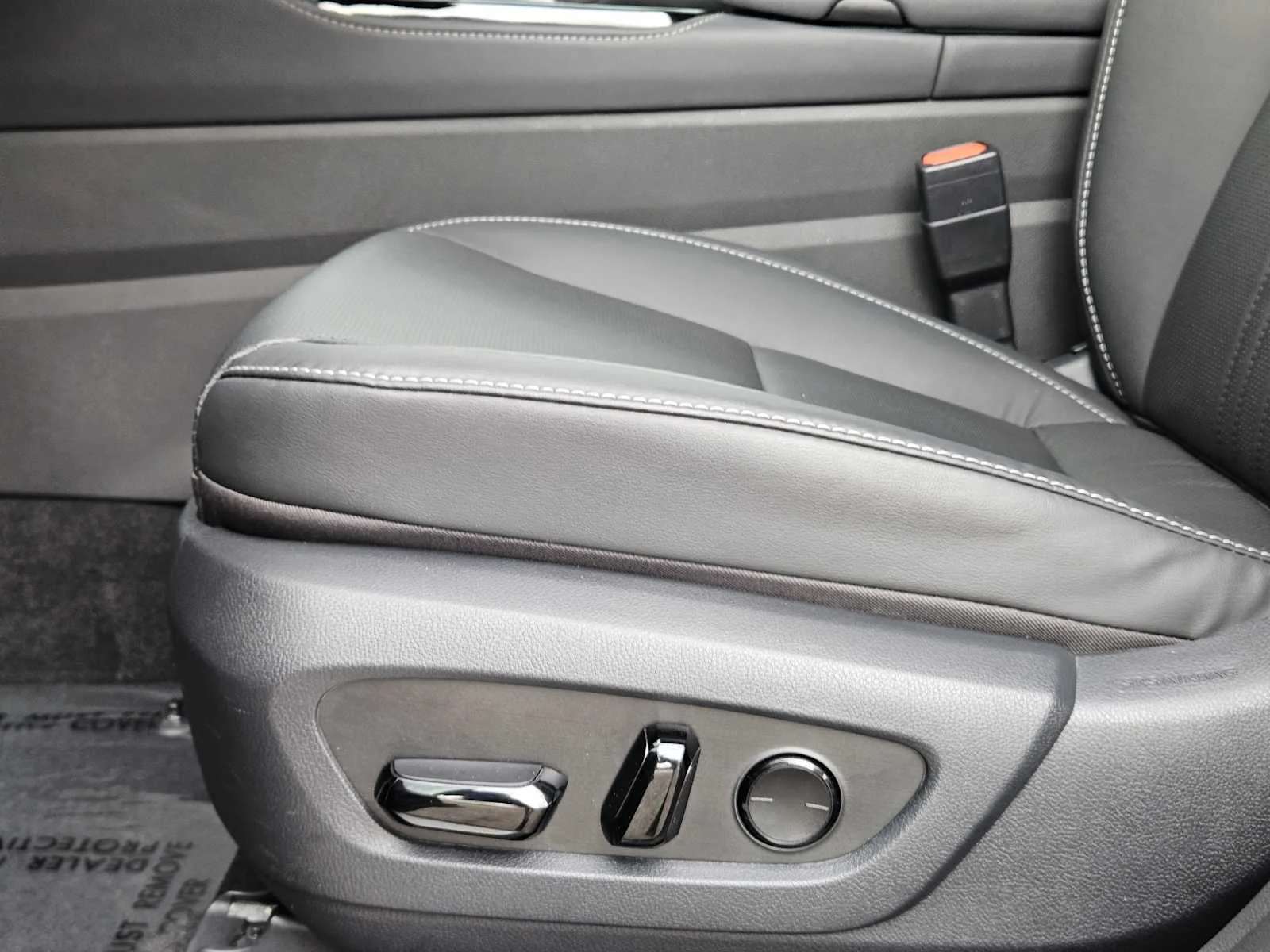 Certified Used 2025 CAVIAR Lexus Premium image 19