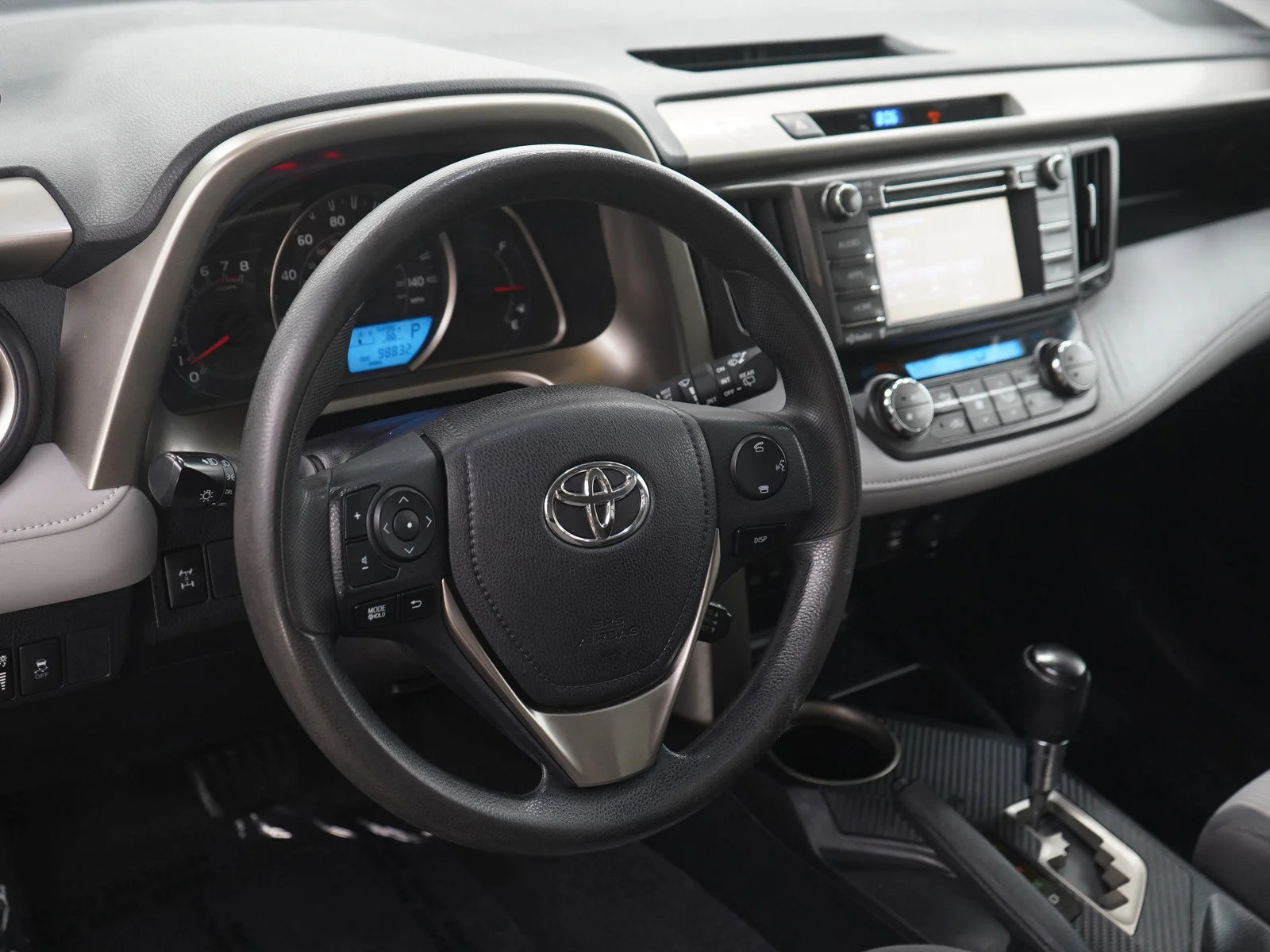 Used 2015  Toyota XLE image 20