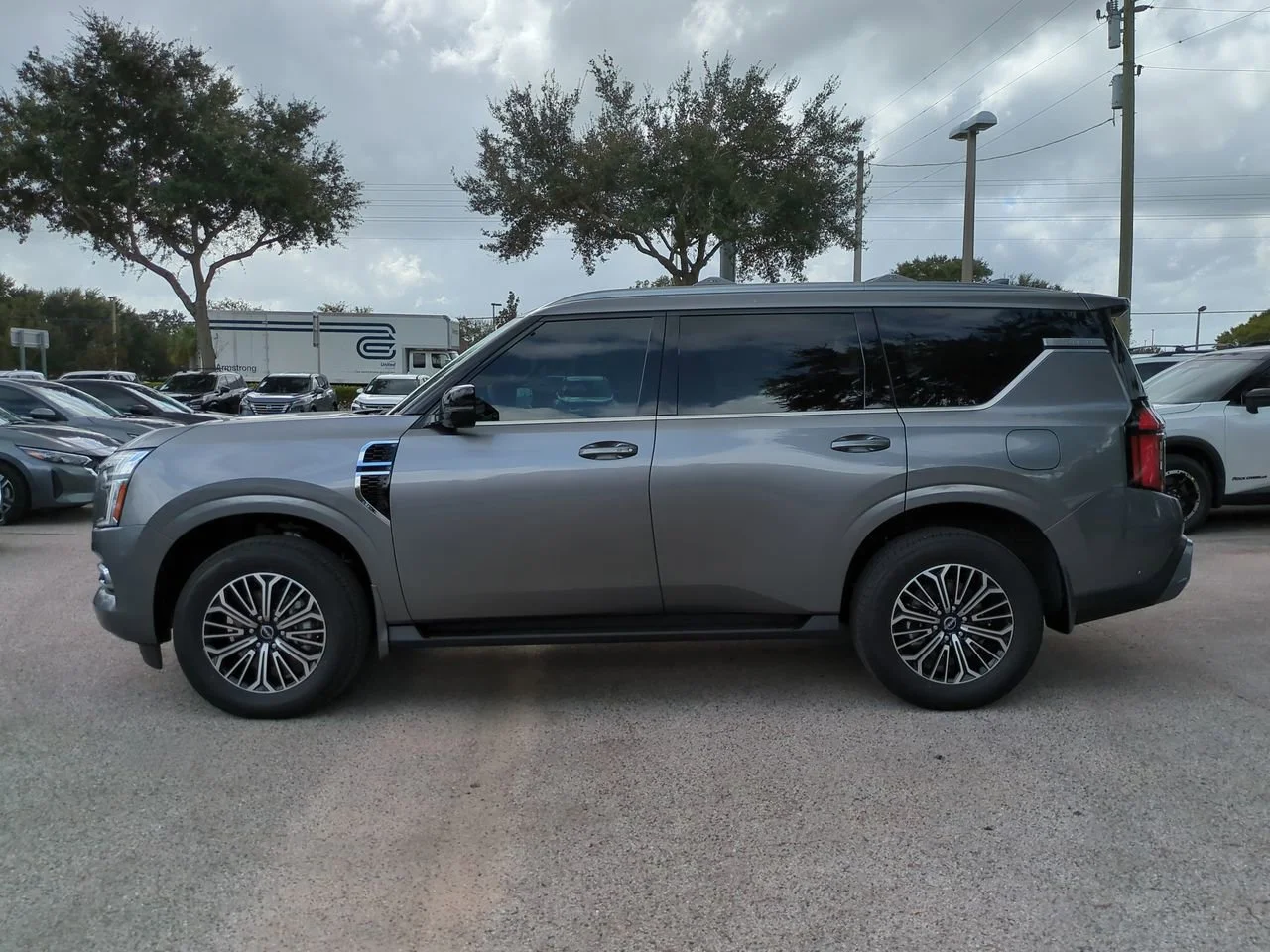 2026 Nissan Armada SL - Photo 7