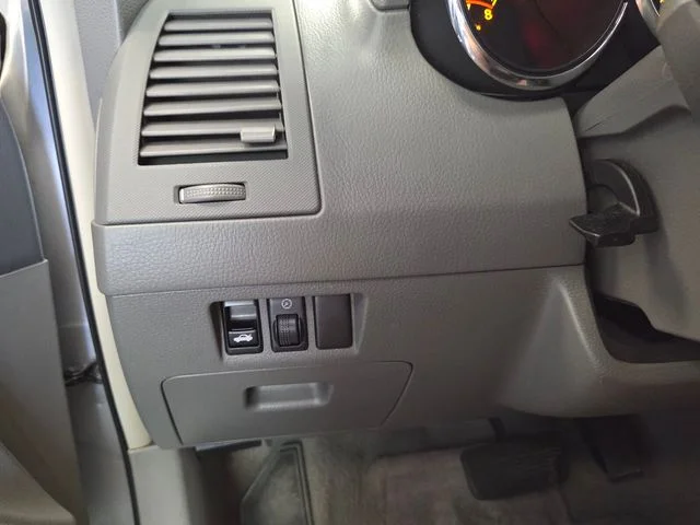 Used 2006 Silver Nissan 2.5 S image 26