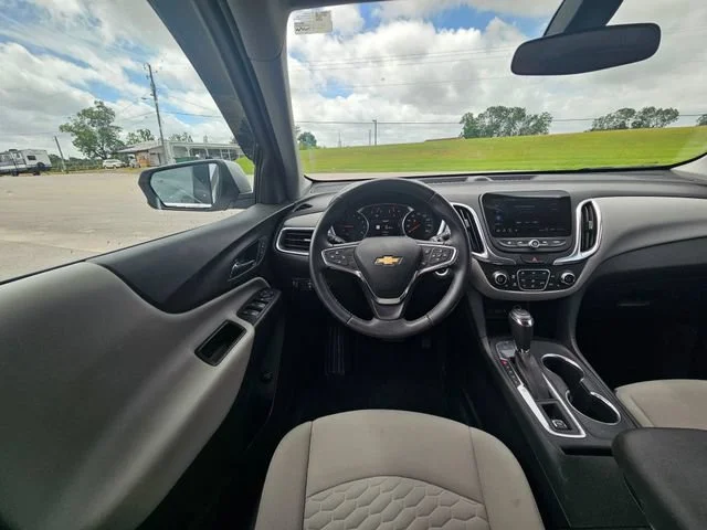 Used 2019 SILVER ICE METALLIC Chevrolet LT image 13