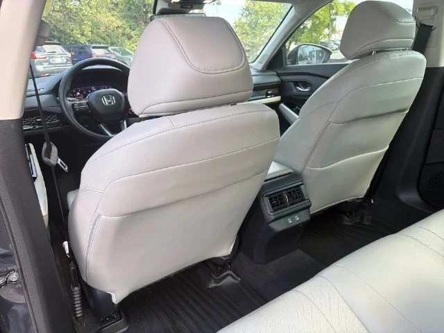 Used 2024  Honda Touring image 35