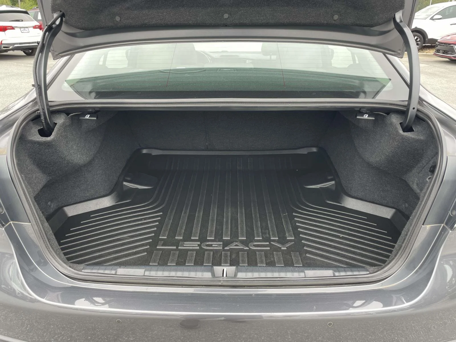 Used 2025 Magnetite Gray Metallic Subaru Limited image 29
