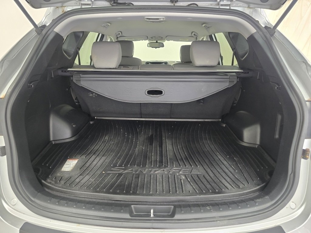 Used 2018 Silver Hyundai 2.4 Base image 16