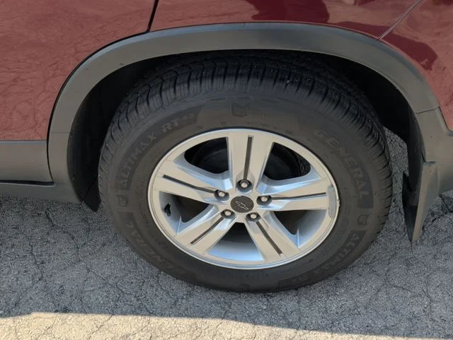 Used 2017 Red Chevrolet LT image 33