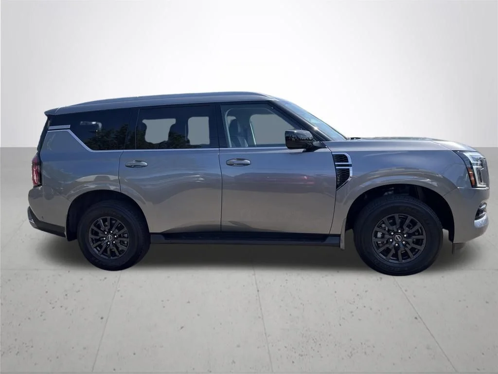 Used 2025 Gray Nissan SV image 4