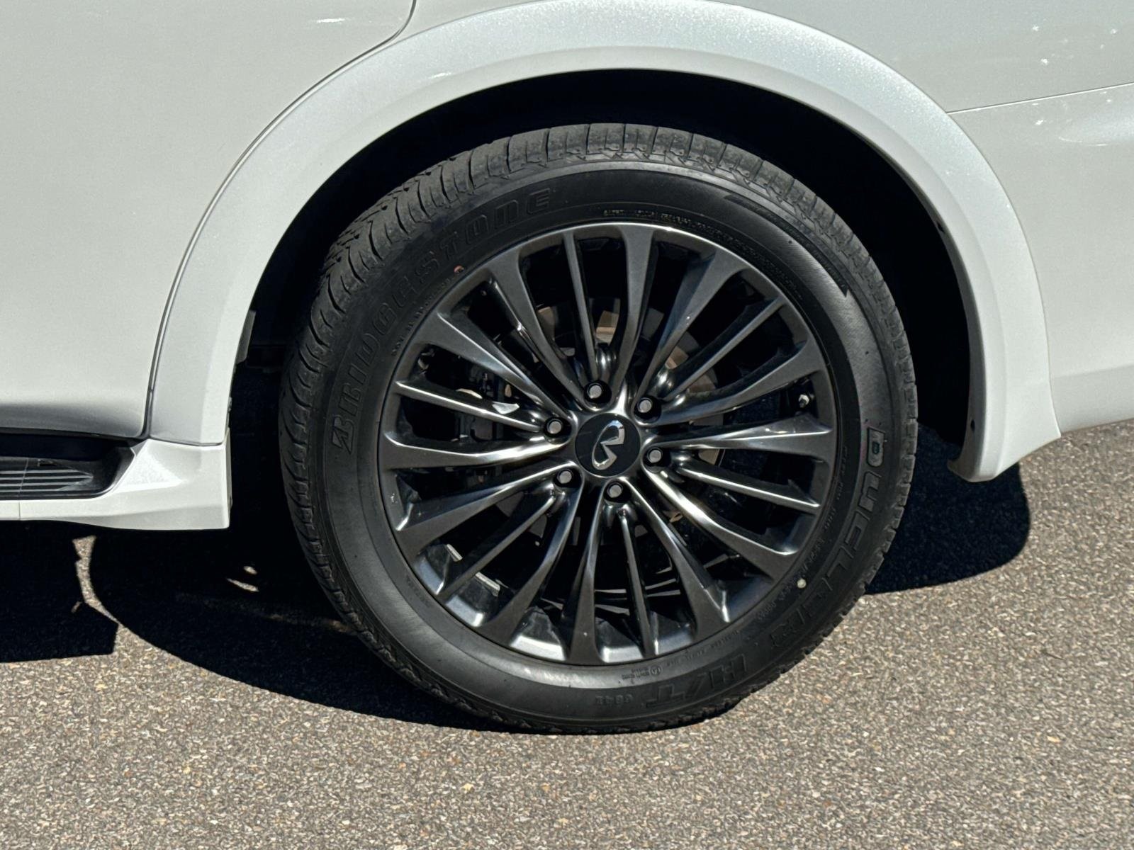 2024 Infiniti QX80 Premium Select photo 2