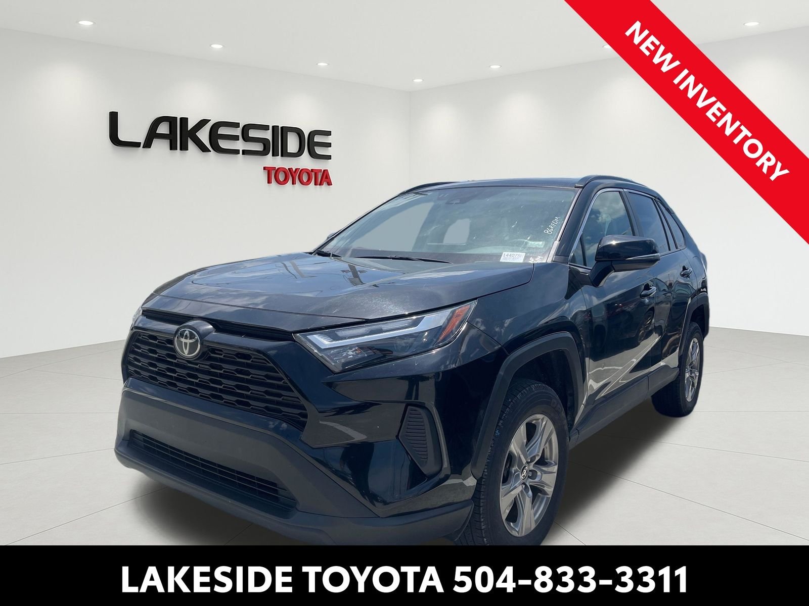 2025 Toyota RAV4 XLE FWD's photo