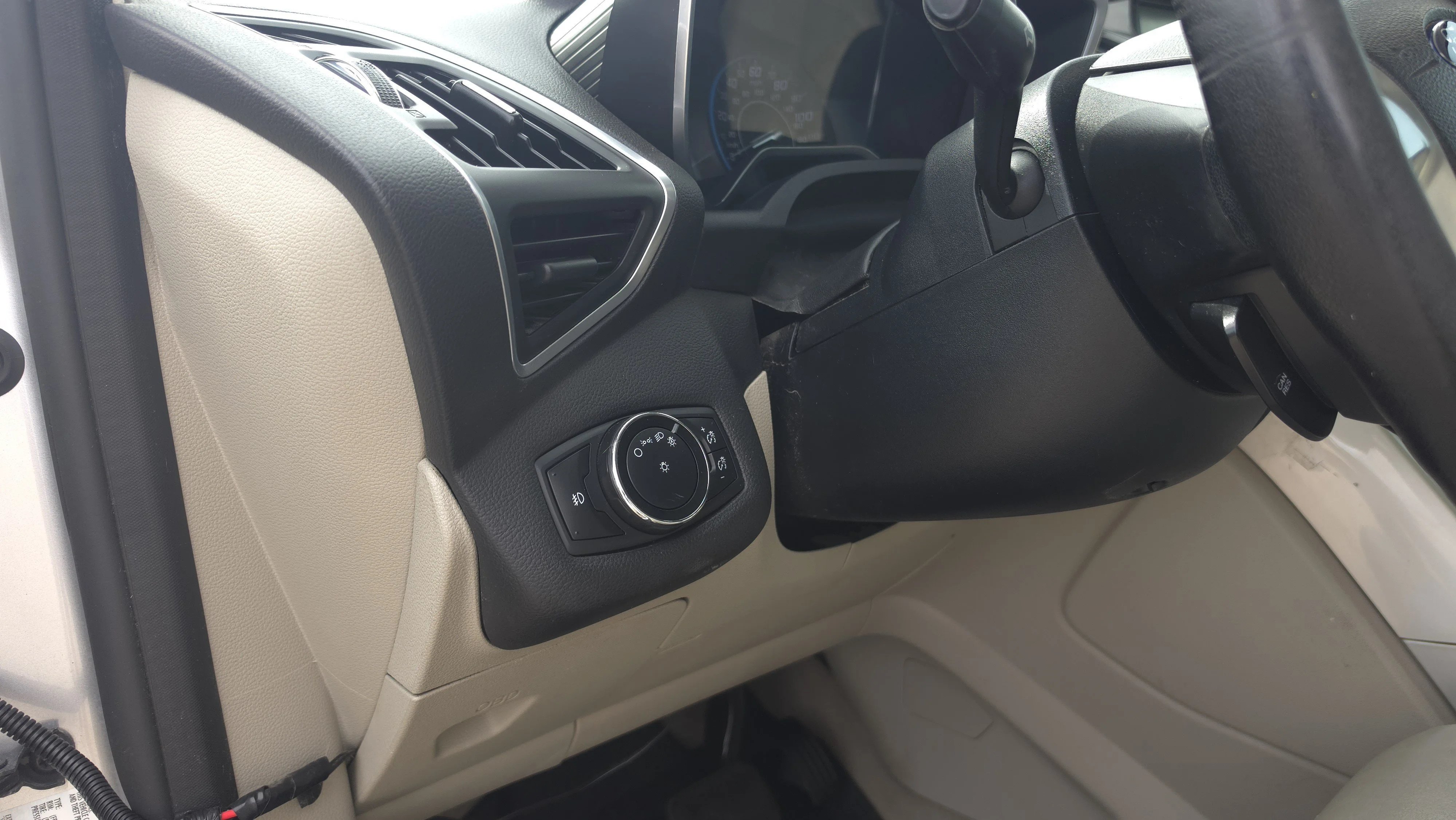 Used 2013 Silver Ford SEL image 10