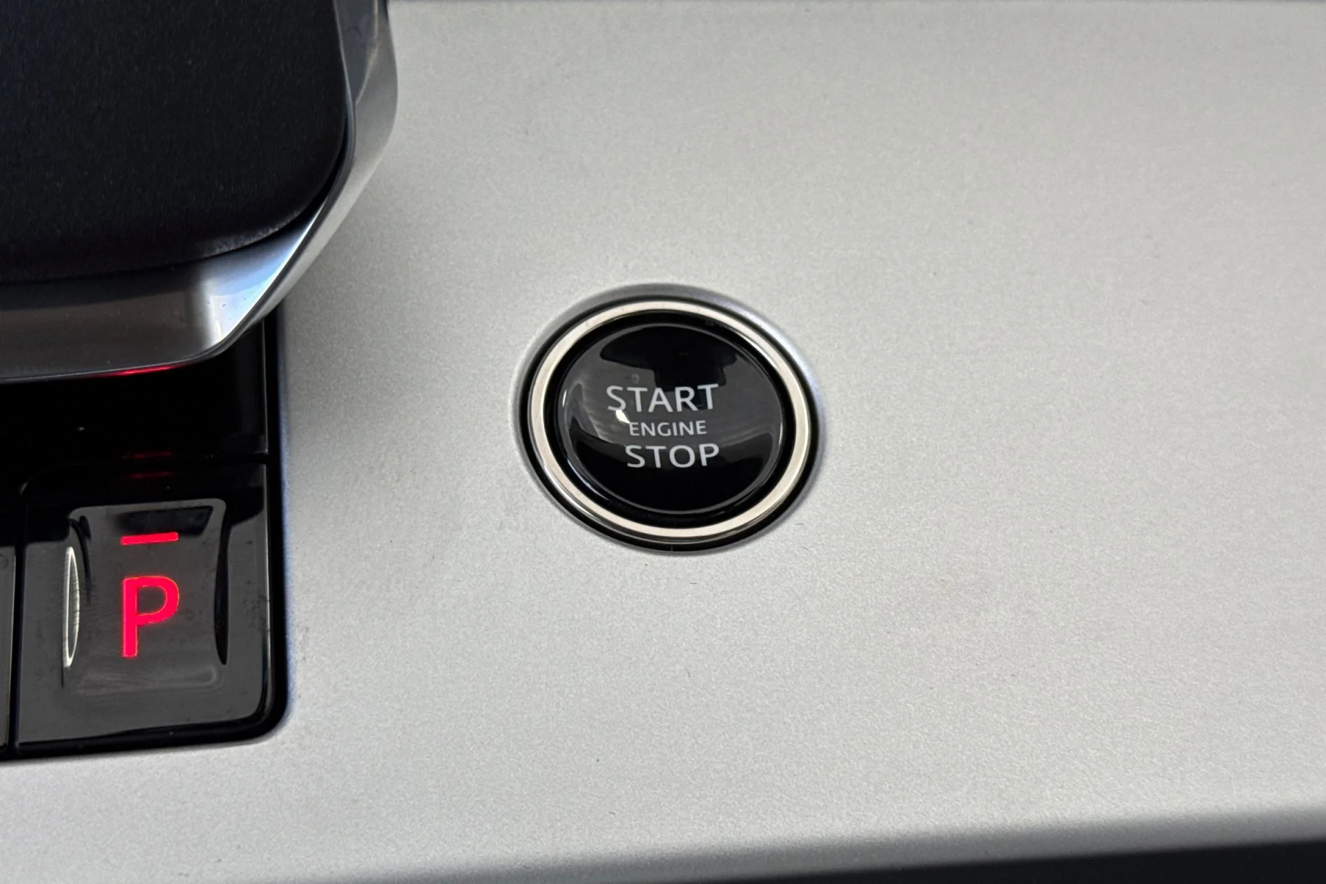 New 2026  Land Rover SE image 25