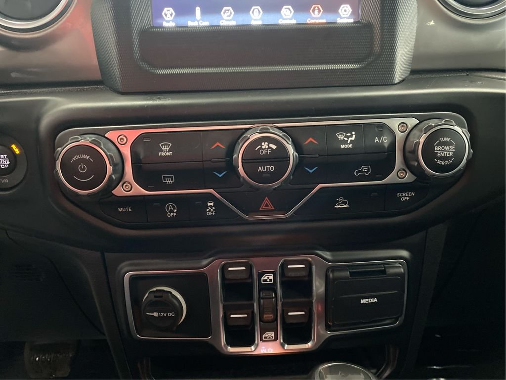 Used 2021 White Jeep Unlimited Sahara image 20