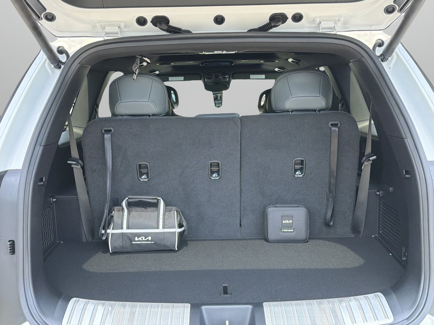 New 2027 Glacial White Pearl Kia X-LINE SX image 26