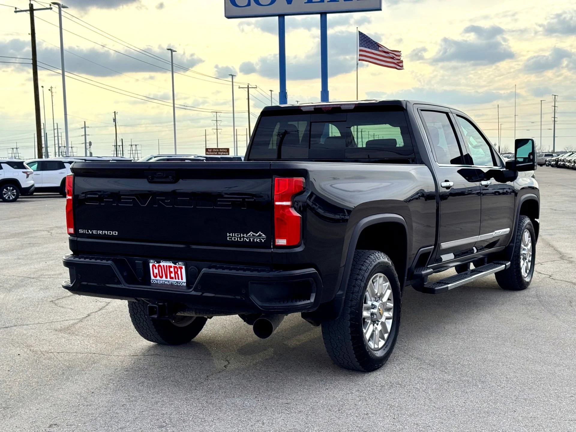 Used 2025 Black Chevrolet High Country image 7