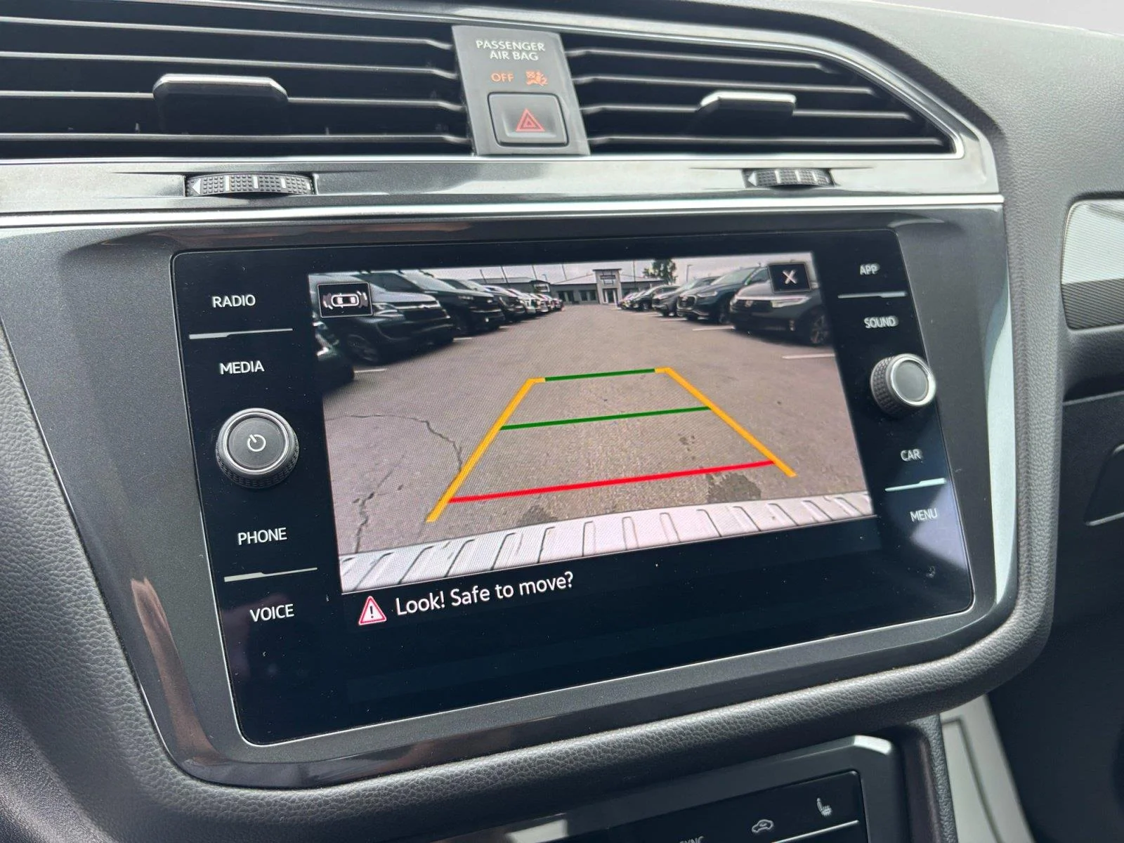 2023 Volkswagen Tiguan SE - Photo 22