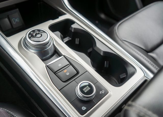 Used 2022 White Metallic Ford XLT image 32