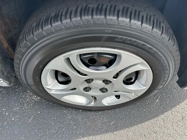 Used 2004 Silver Saturn 2 image 26